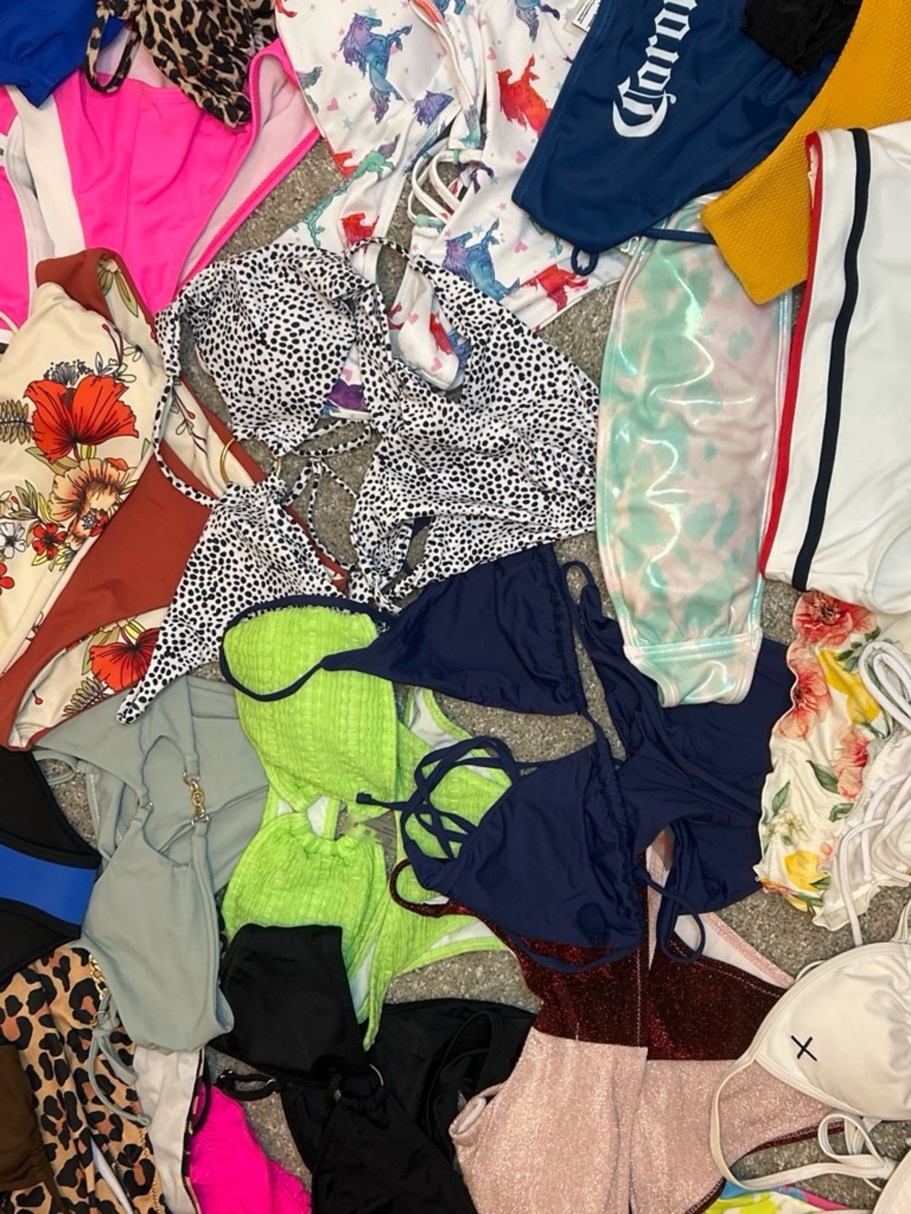 $5 SWIMSUIT MYSTERY BAG W BRANDS SUCH AS TRIANGL, BOUTINELA, MICHAEL KORS, ET